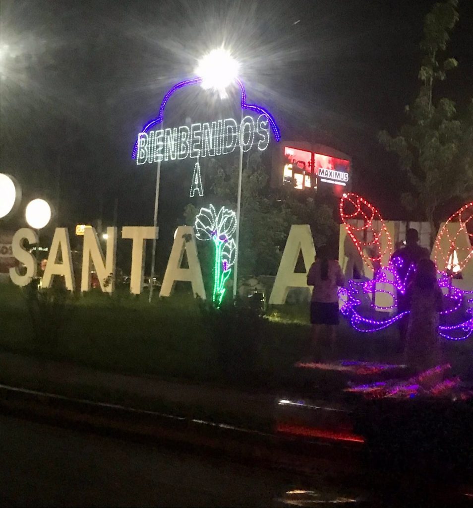 Bienbenidos a Santa Ana, rotulo viral El Salvador. Julio 2021