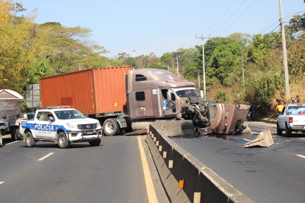 Conductor en estado de ebriedad provoca accidente en El Congo, Santa Ana