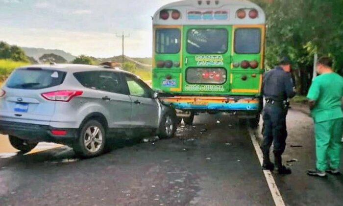 Accidente entre bus de la ruta 218 y camioneta en carretera a Chalchuapa, Santa Ana. 21 de septiembre 2023.