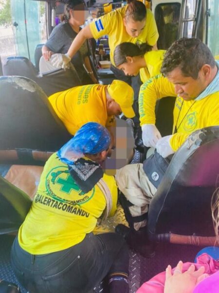 Adulto mayor muere al interior de una coaster en San Salvador
