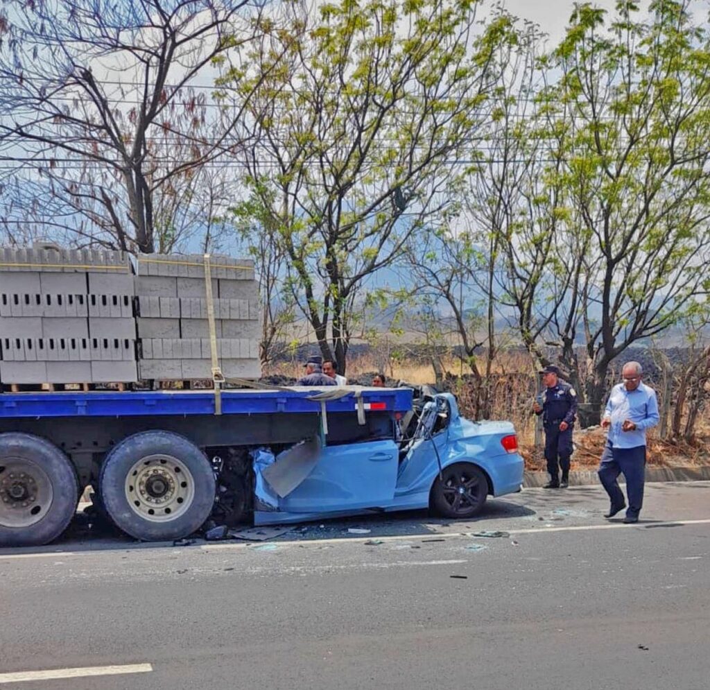Accidente de tránsito carretera a Quezaltepeque. 9 de abril 2024.